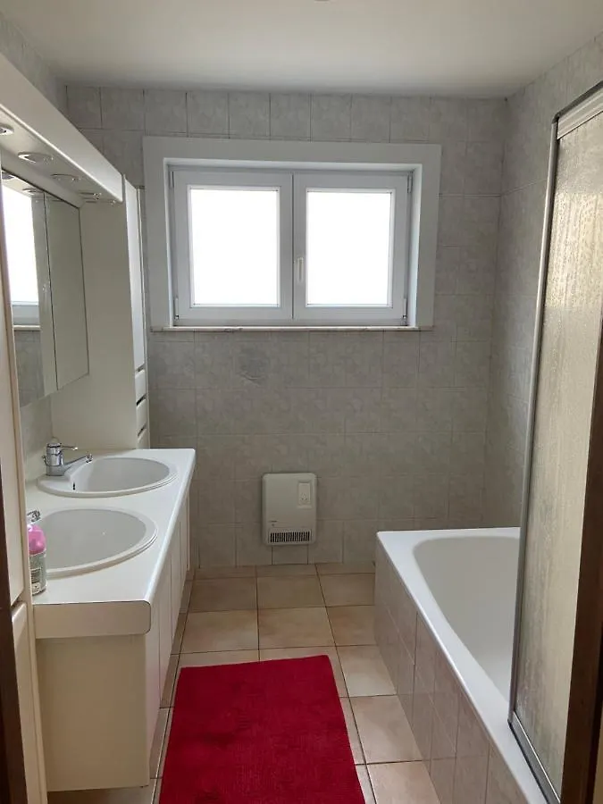 Ruim Zonnig Appartement Op 50M Van Strand Ostende Belgique