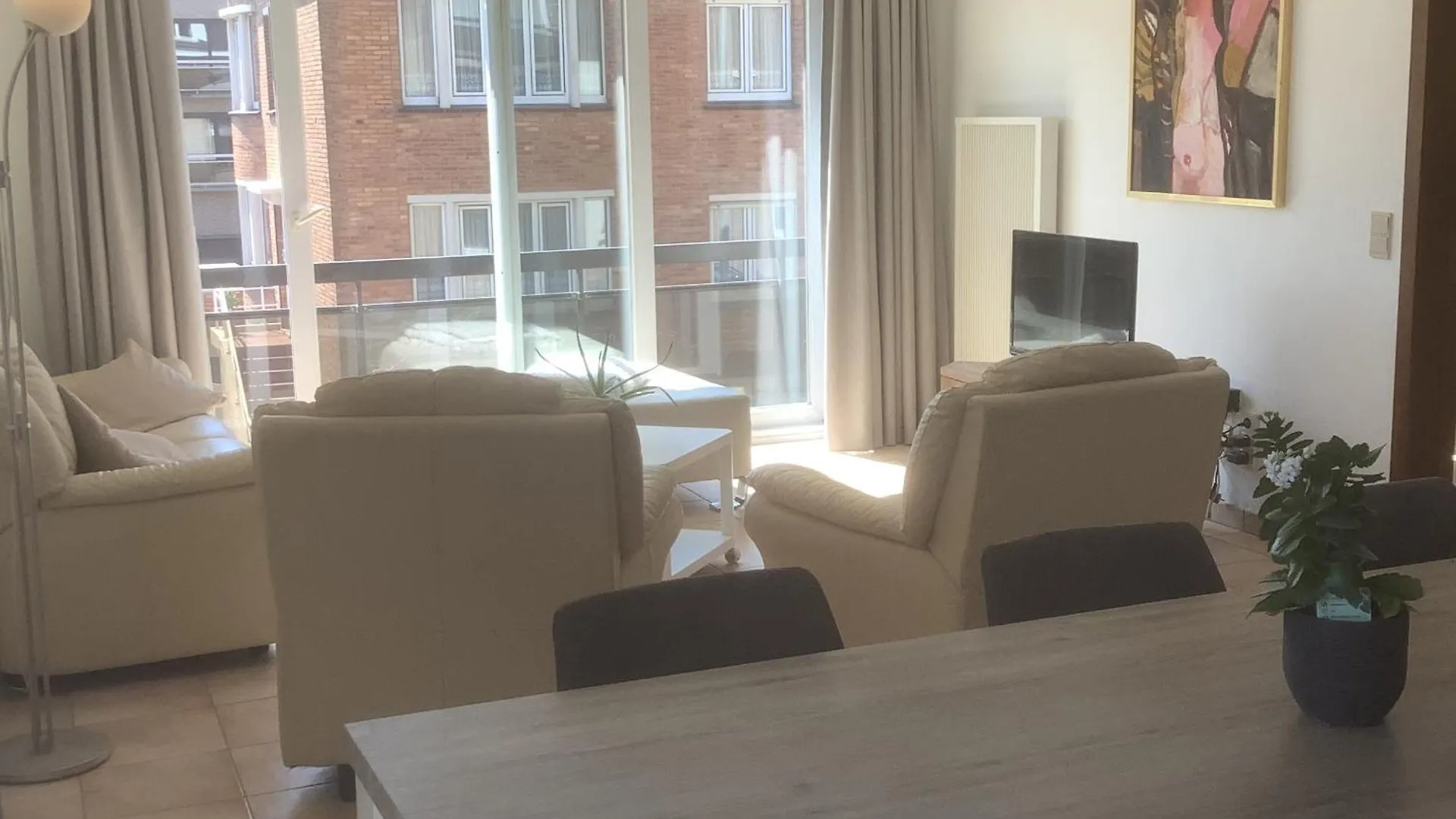 Ruim Zonnig Appartement Op 50M Van Strand Ostende