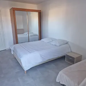 https://joli-appartement-centre-saint-raphael-piscine.fr-provencehotel.com